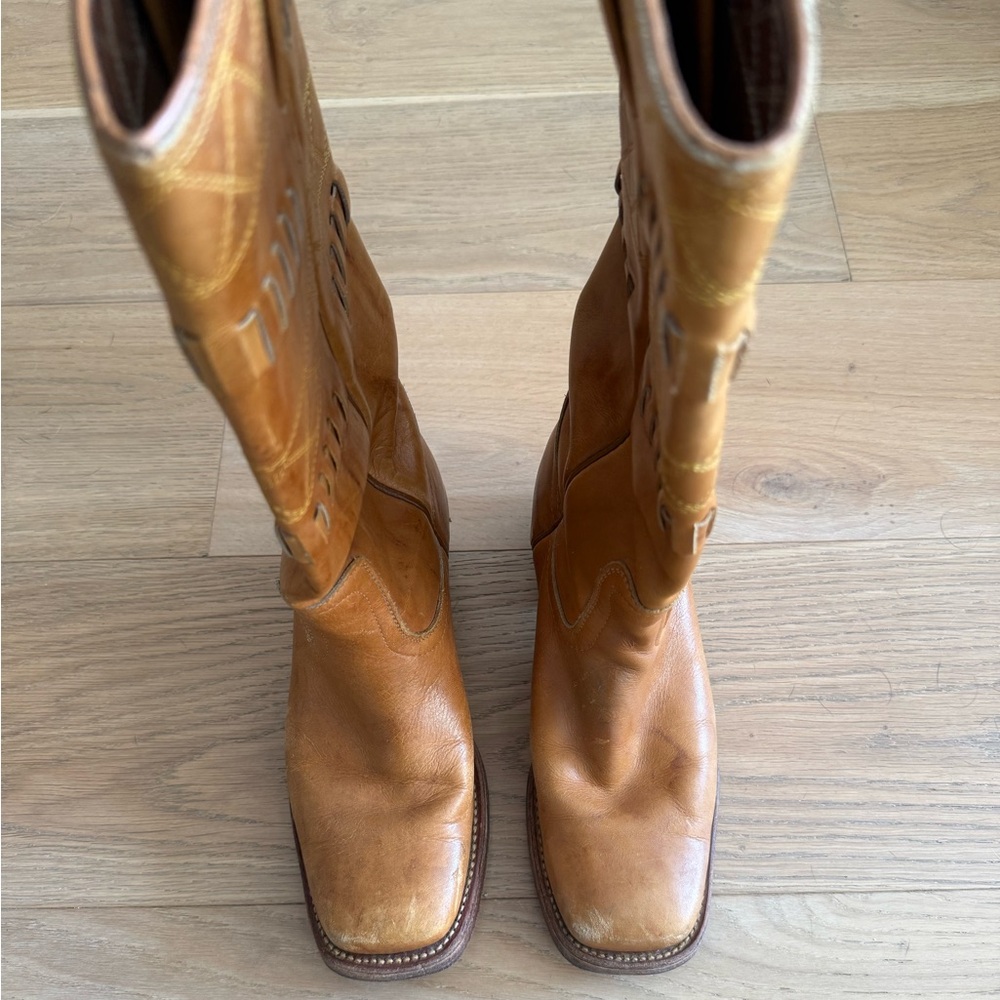 Vintage Leather Women's Boots - Picture 3 of 6